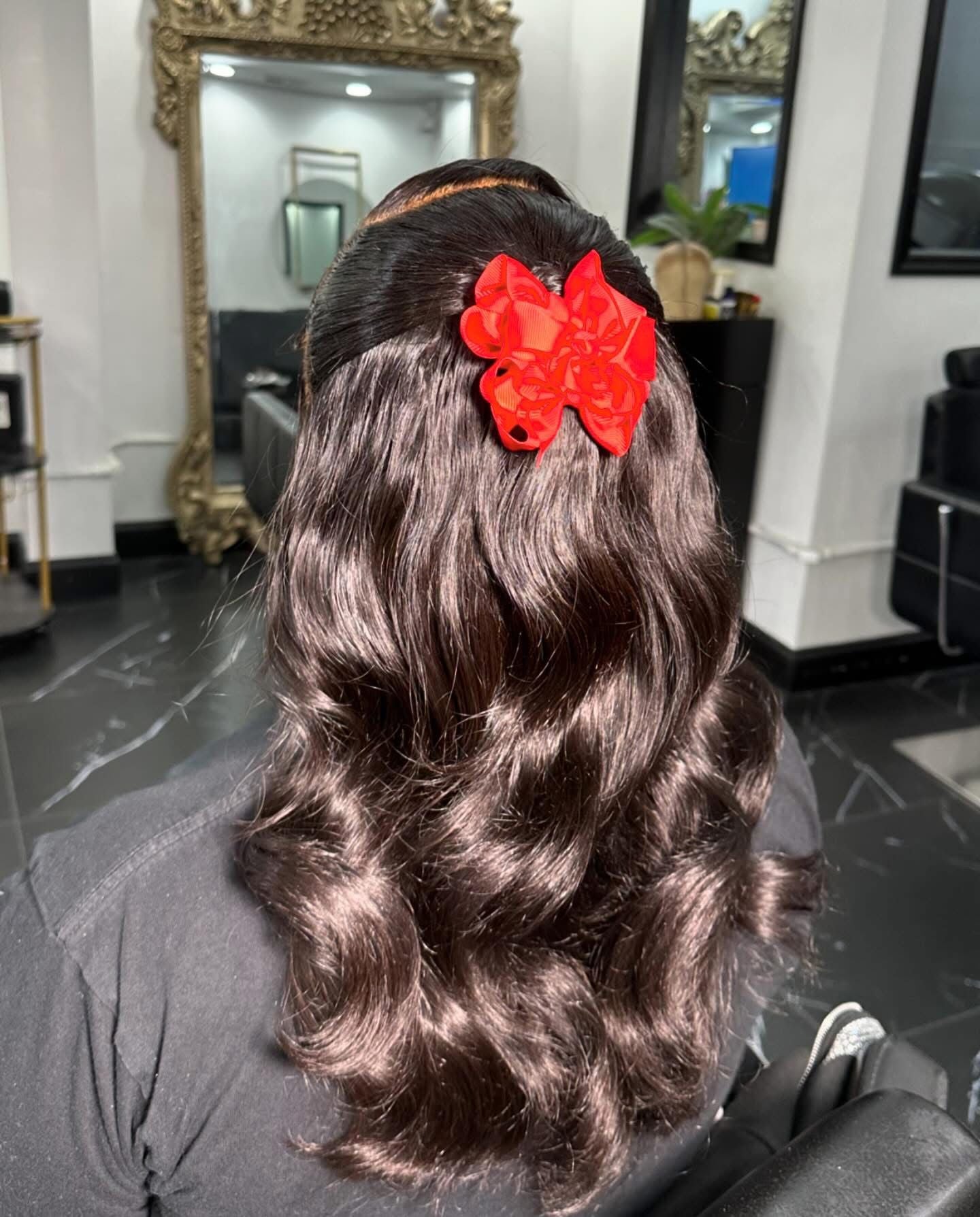 BRAND NEW | 18" BODY WAVE UNIT